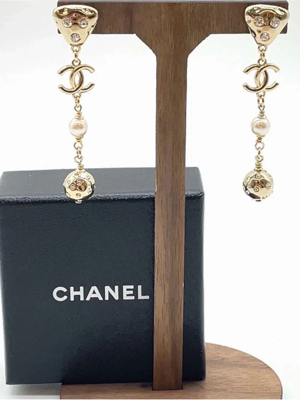 CHANEL Gold-Tone Pearl and Crystal Drop CC Earrings